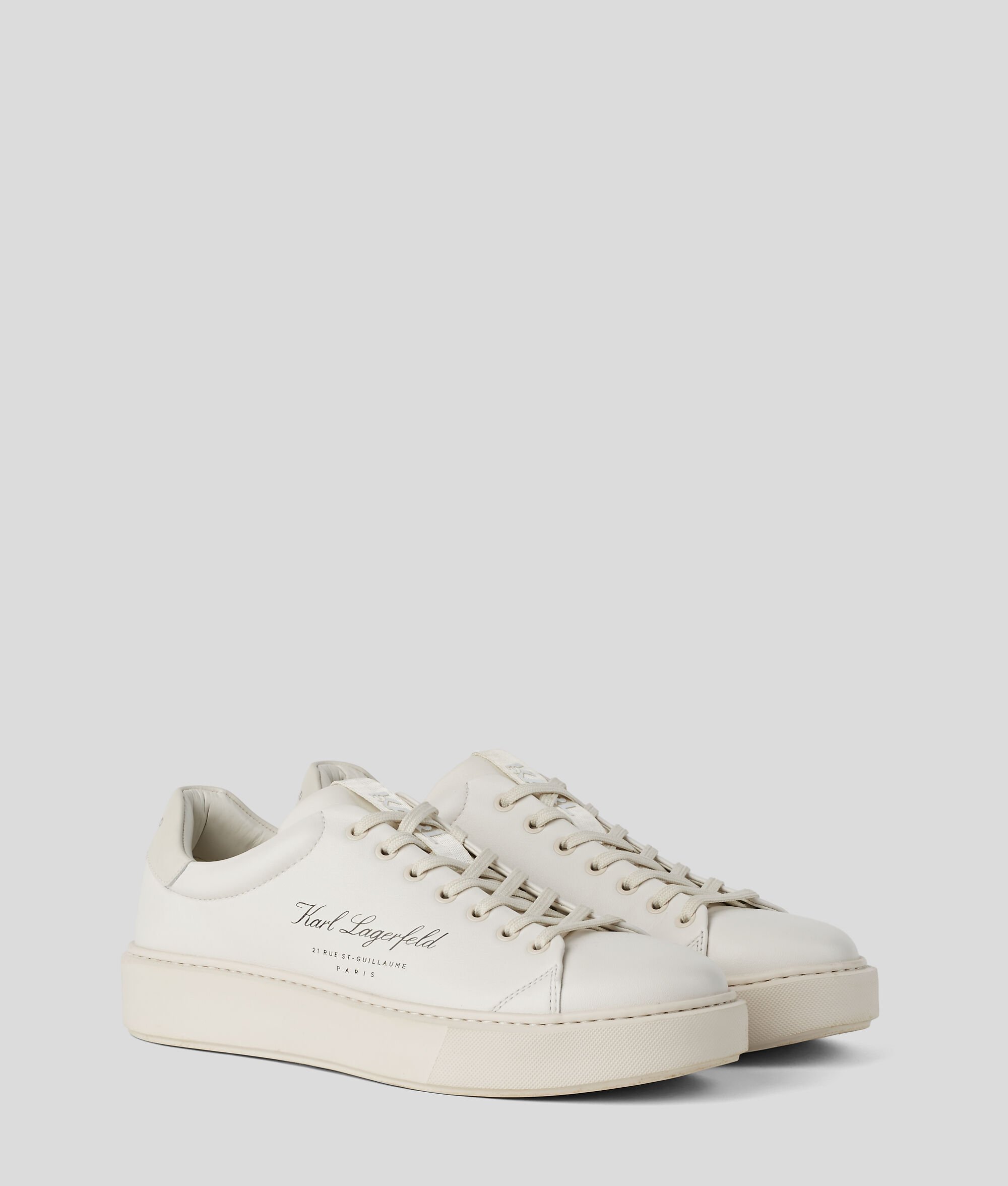 (image for) Value-Packed Maxi Kup Hotel Karl Trainers